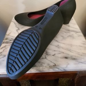 Crocs black wedge heel shoe